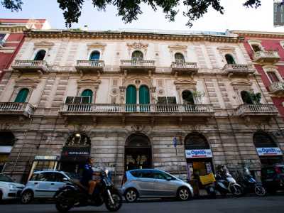 Costru� poi in stile liberty Palazzo Giordano in via Crisanzio...